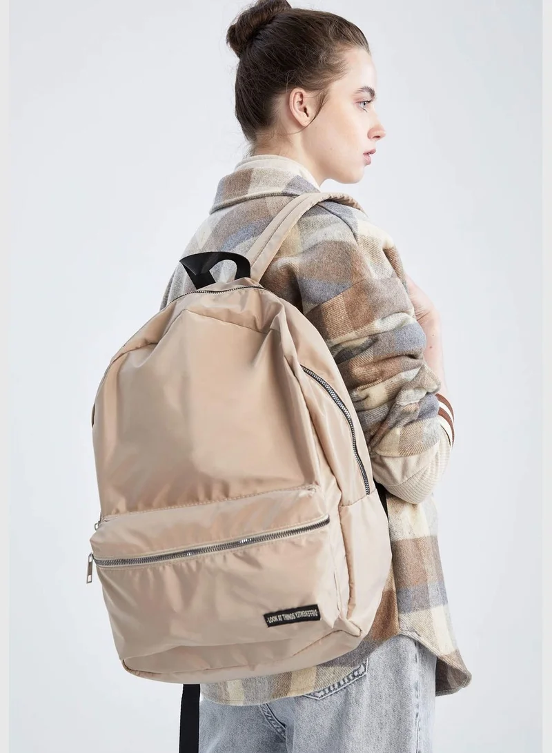 DeFacto Basic Zippered Backpack
