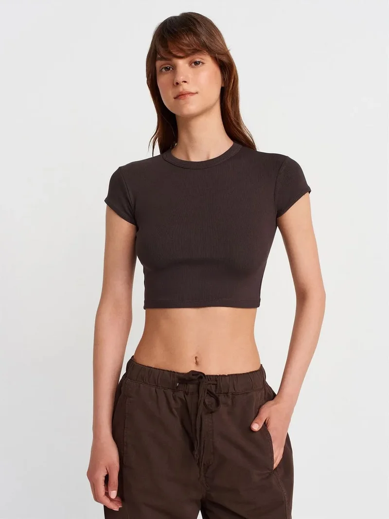 ديلفين DILVIN Women's Slim Fit Crop Crew Neck T-Shirt
