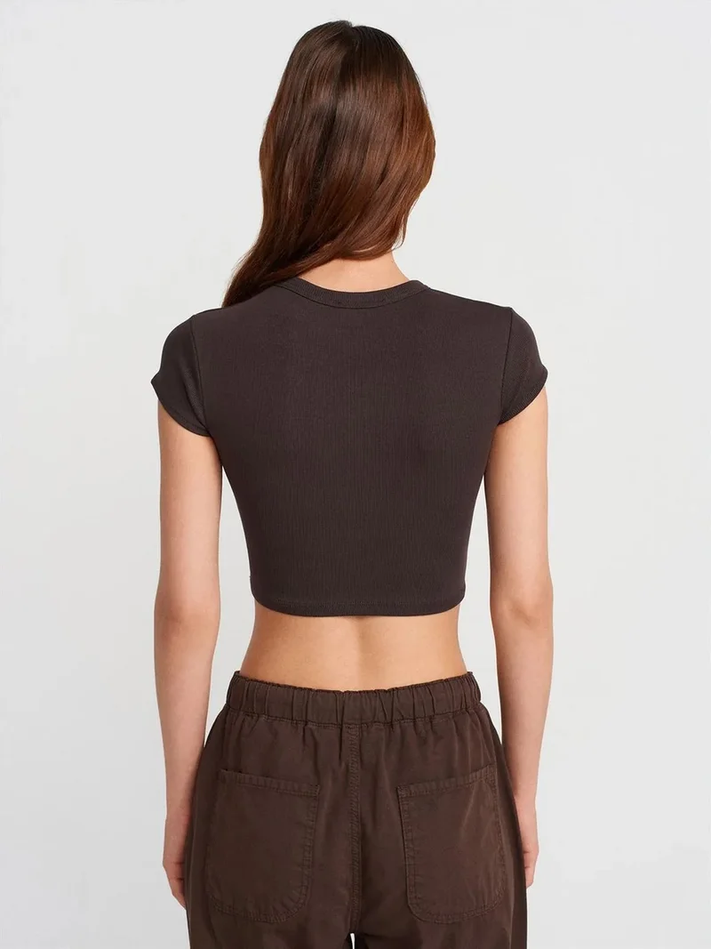 ديلفين DILVIN Women's Slim Fit Crop Crew Neck T-Shirt