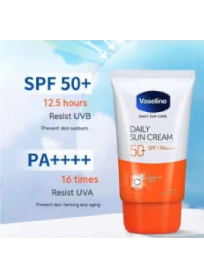 فازلين كريم واقي شمس لإشراقة البشرة بعامل حماية SPF 50 من فازلين 50 ملي - Image 2