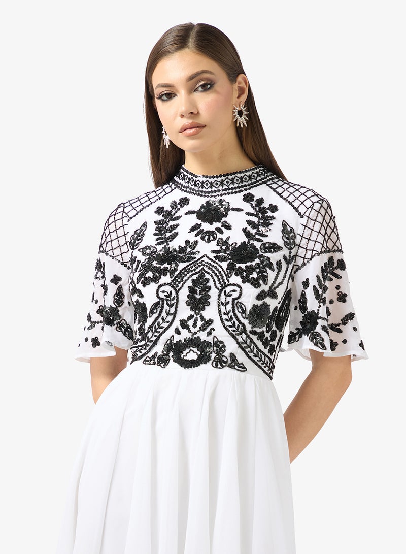 فروك اند فرل فستان ميدي بياقة دائرية وطيات - Image 3