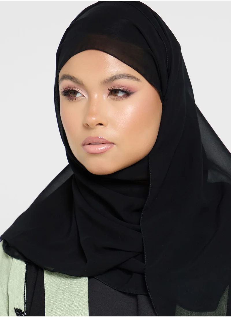 هيا كلوزيت عباية بنمط كتل الألوان