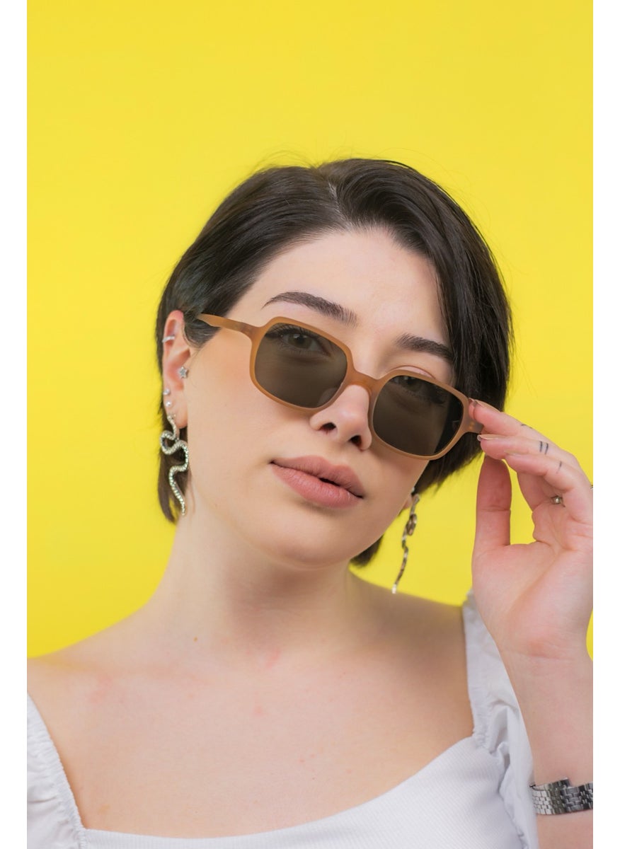 Focus On Arwen Matte Cream Sunglasses  - Image 3