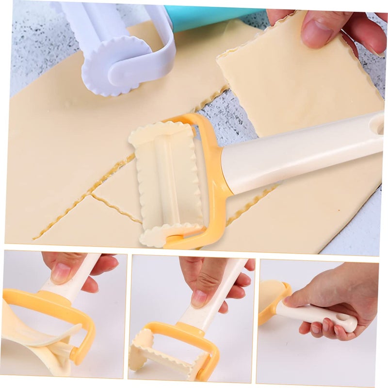 3 Piece Plastic Cookie Mold Set Rolling Biscuit Cutters For Baking Fondant - Image 4
