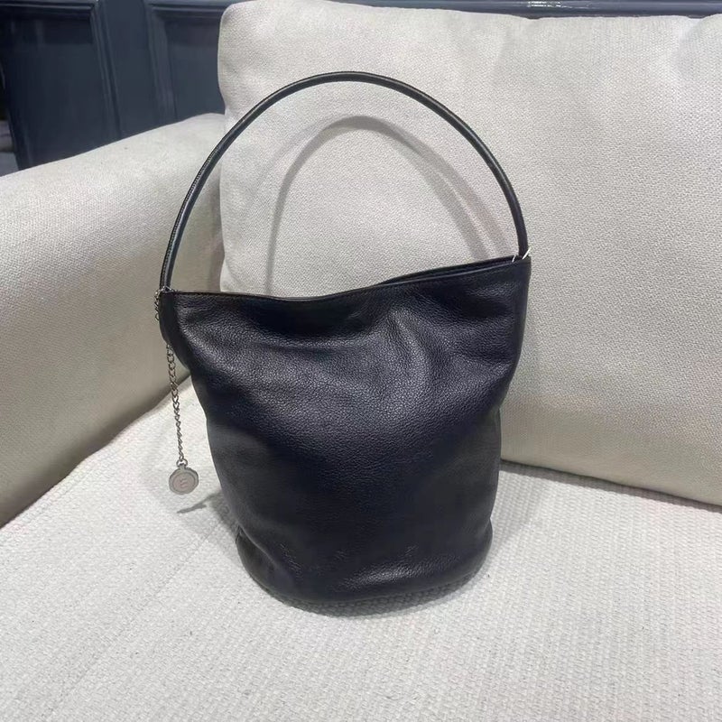 2025 High-End Genuine Leather New Women'S Large-Capacity Bucket Bag Niche Guangzhou Women'S Shoulder Bag Fashion - Image 2