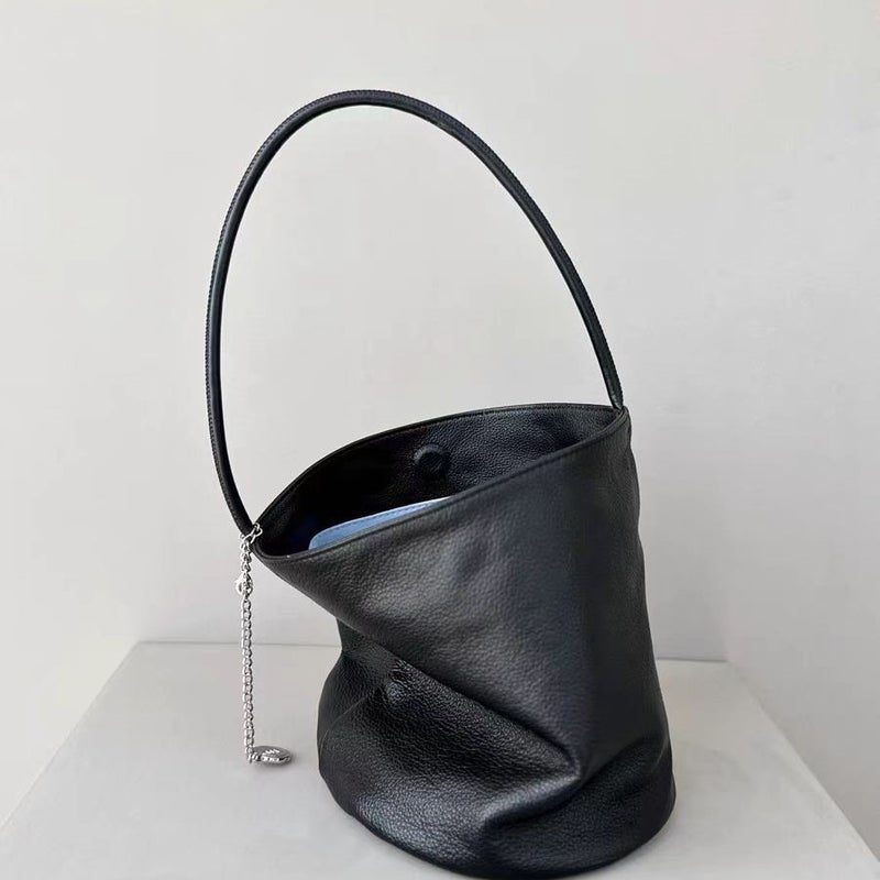 2025 High-End Genuine Leather New Women'S Large-Capacity Bucket Bag Niche Guangzhou Women'S Shoulder Bag Fashion - Image 3