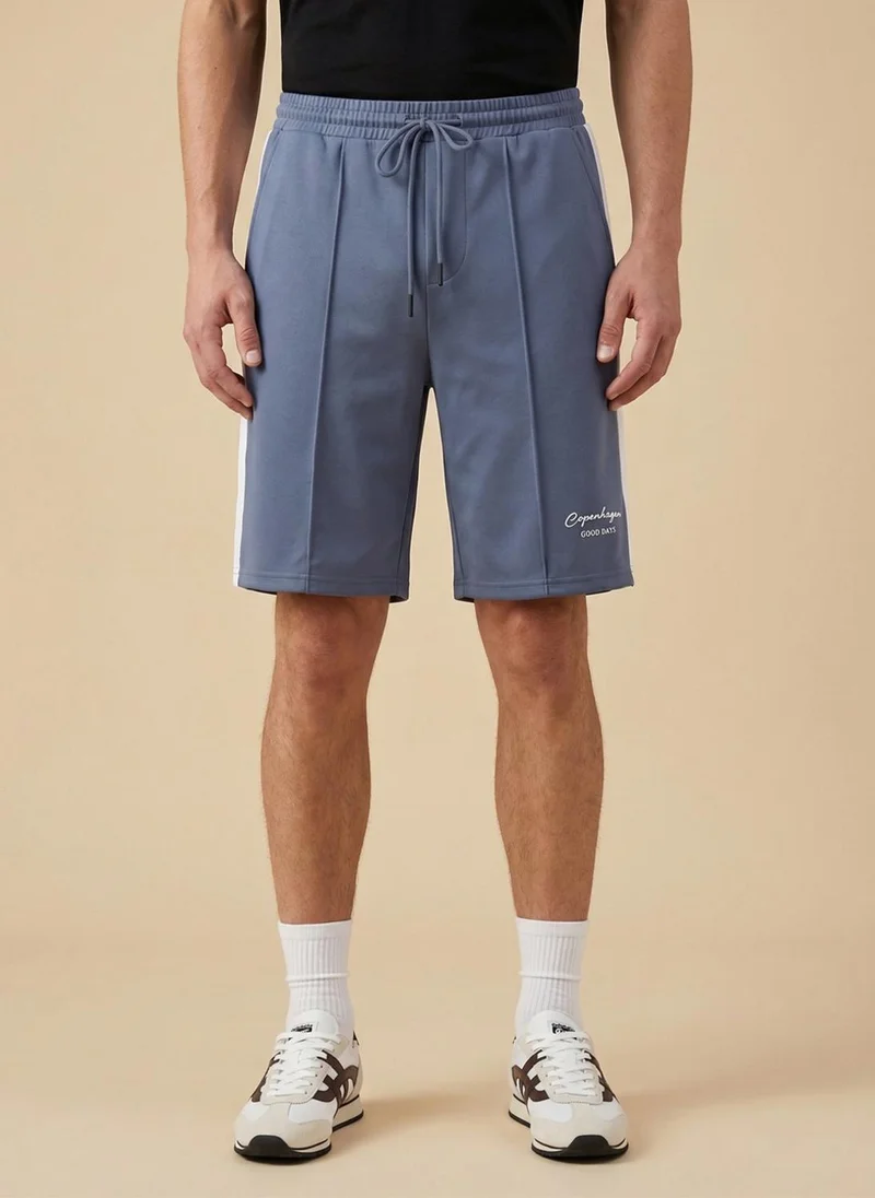 نوبيرو Nobero Copenhagen Shorts | Men’s Shorts | Regular Fit | 260 GSM 100% Cotton Terry | Breathable Comfort for Daily Wear | Elasticated Drawstring Waist + Side & Welt Pockets | Available in 5 Colours