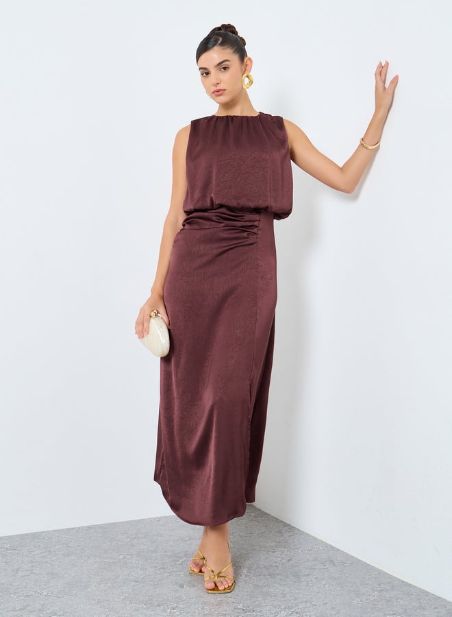 ستايلي فستان طويل بدون أكمام مع تفاصيل مُجمعة - Image 1