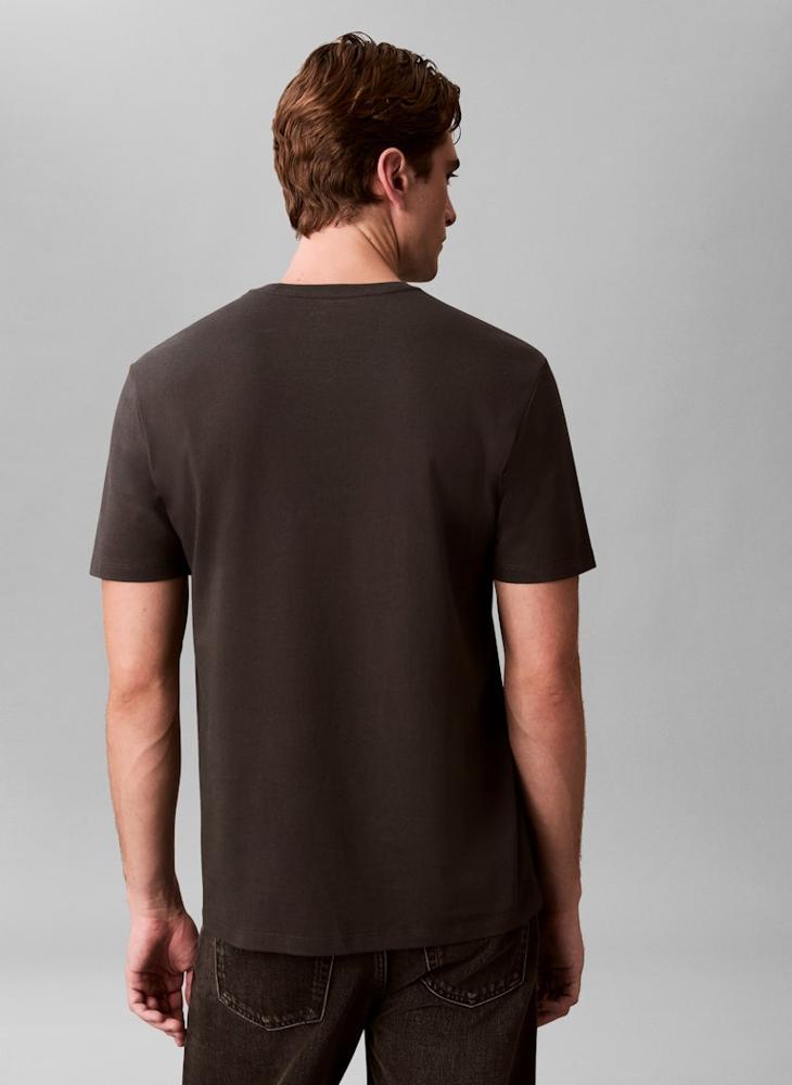 كالفن كلاين تيشيرت بياقة دائرية مزين برسمة - Image 2