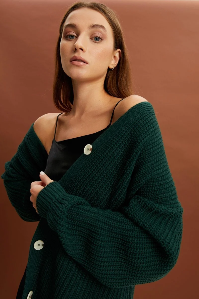 الكسندر جاردي Buttoned Long Knit Cardigan (B22-5755-STD)