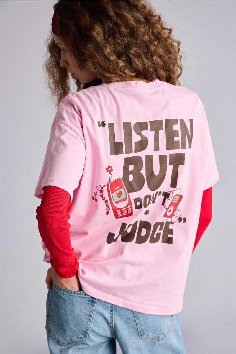 ديفاكتو Oversize Printed T-shirt