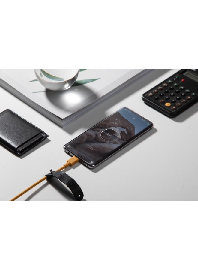 ناتيف يونيون كابل USB-C إلى USB-C بطول 1.2 متر - كابل شحن سريع PD، مصنوع من مادة PET المعاد تدويرها، نايلون مضفر مع حزام جلدي، لهاتف Apple iPhone 15، Galaxy S23، iPad، MacBook، Note، Pixel، AirPods Pro - Image 4