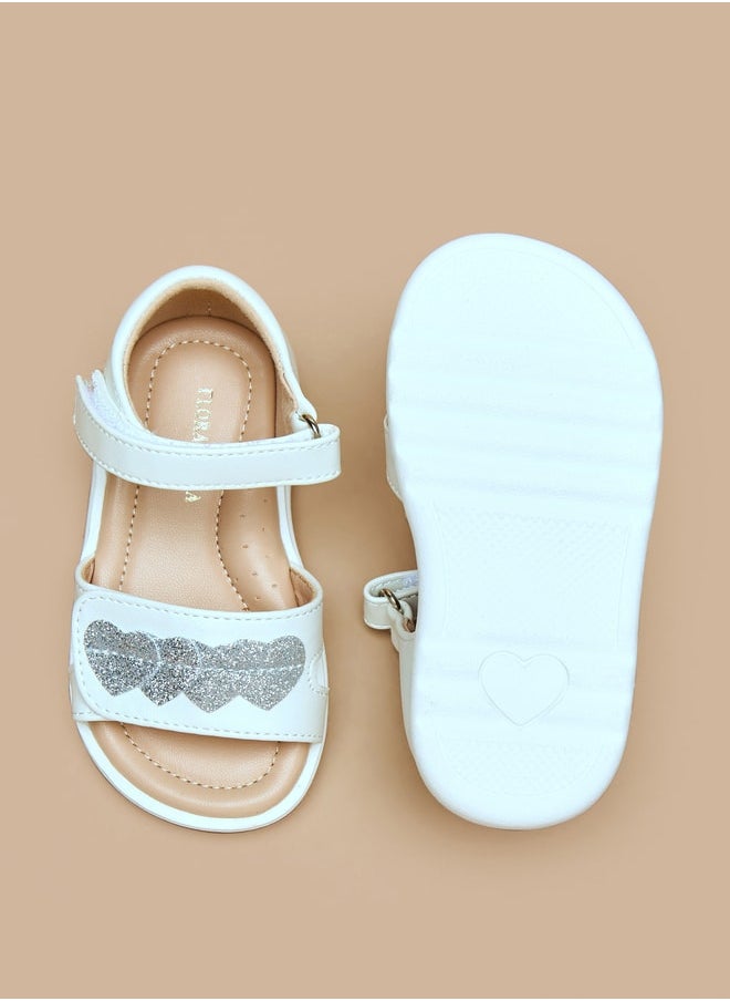 Flora Bella By Shoexpress صندل مفتوح الأصابع مزين بقلب للبنات مع قفل بخطاف وحلقة  - Image 4