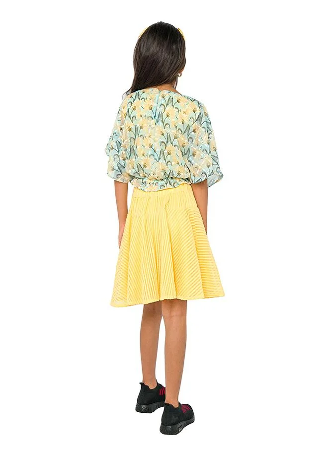 بيبي كلو Stylish floral print top with pleated yellow skirt