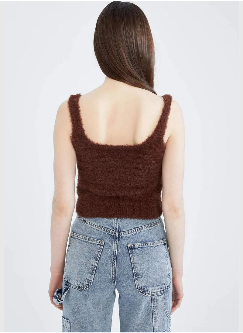 ديفاكتو Square Neck Knit Cropped Top