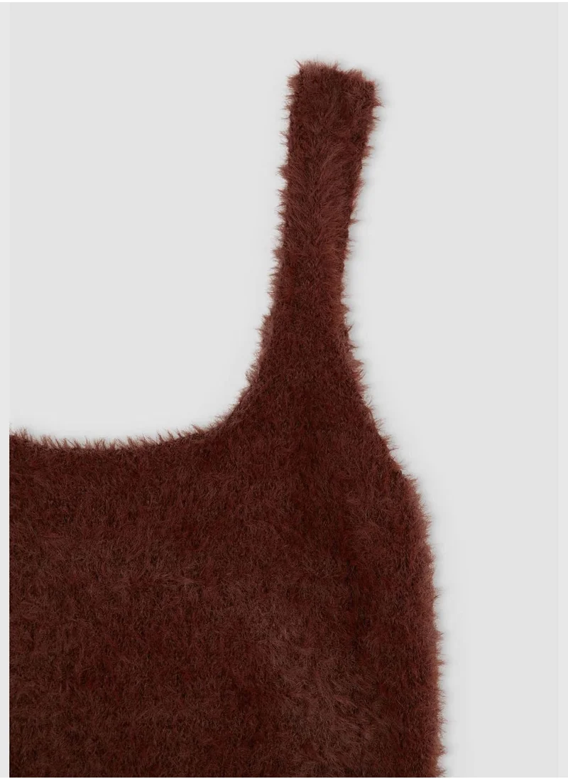 ديفاكتو Square Neck Knit Cropped Top