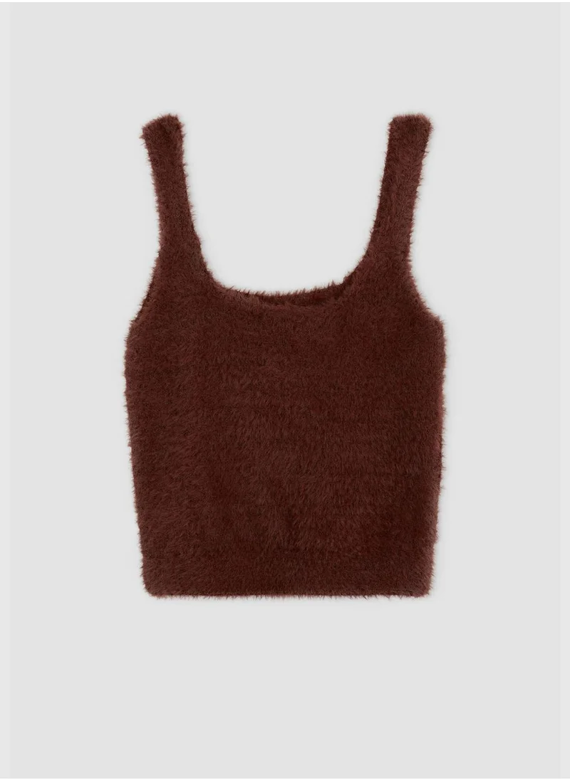 ديفاكتو Square Neck Knit Cropped Top