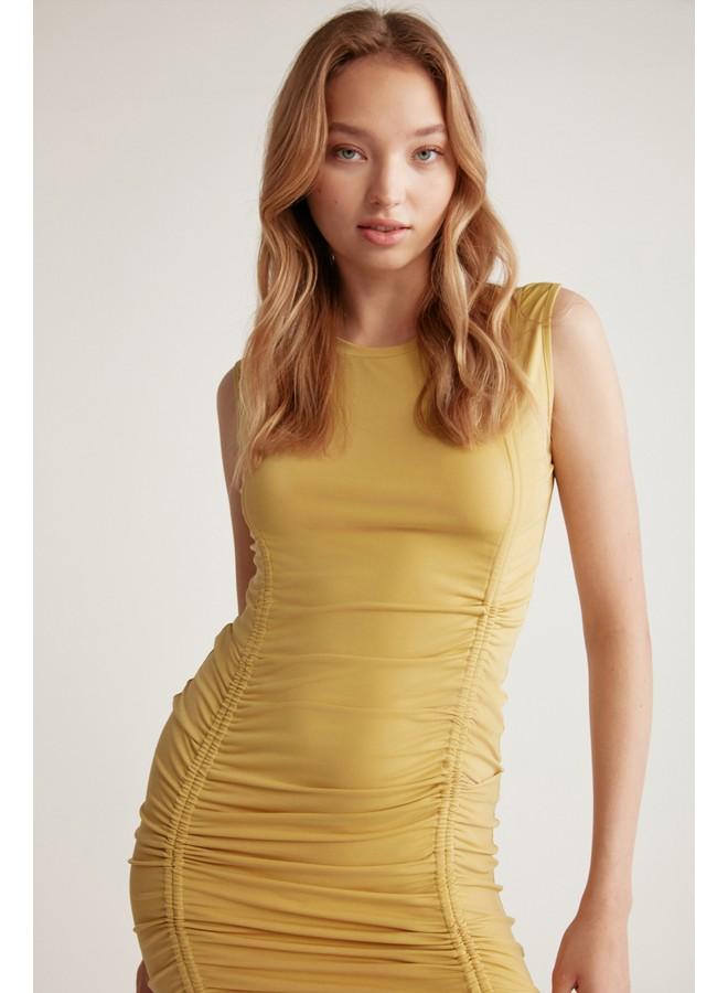 جريميلانج فستان ميني أصفر من جريملانج راشيل بقماش ساندي مطاطي وطول قابل للتعديل - Image 3