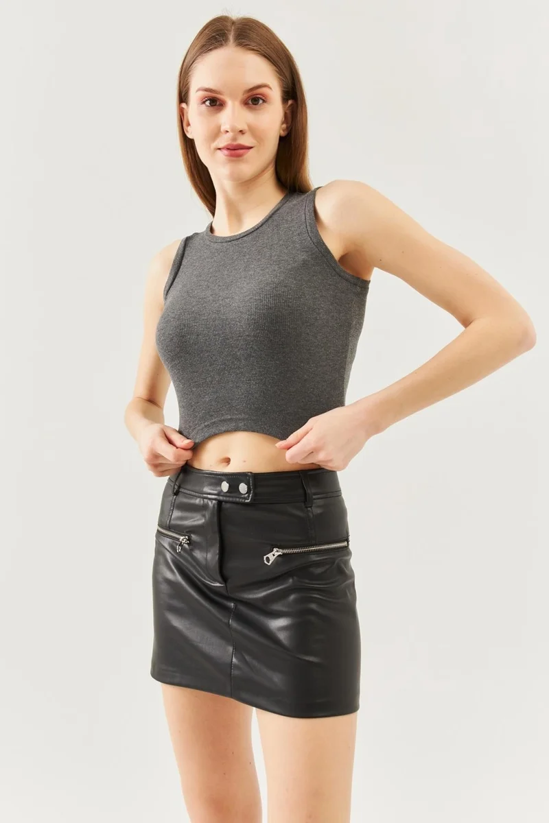 Butikgiz Füme Sıfır Kol Bisiklet Yaka Vücuda Oturan %100 Pamuklu Kaşkorse Esnek Crop Bluz