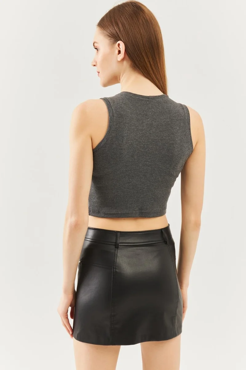 Butikgiz Füme Sıfır Kol Bisiklet Yaka Vücuda Oturan %100 Pamuklu Kaşkorse Esnek Crop Bluz