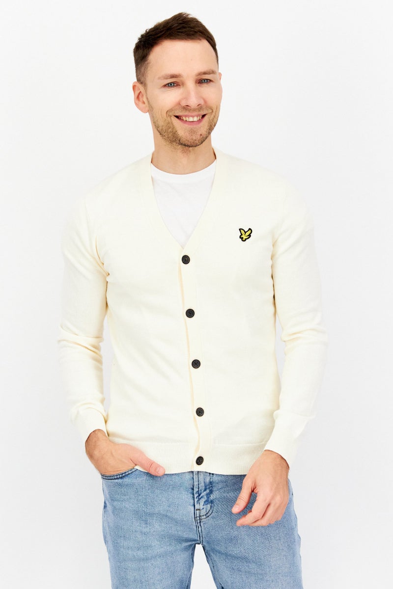 Lyle & Scott كارديجان طويل الأكمام رجالي بياقة على شكل V، لون أبيض عاجي  - Image 1