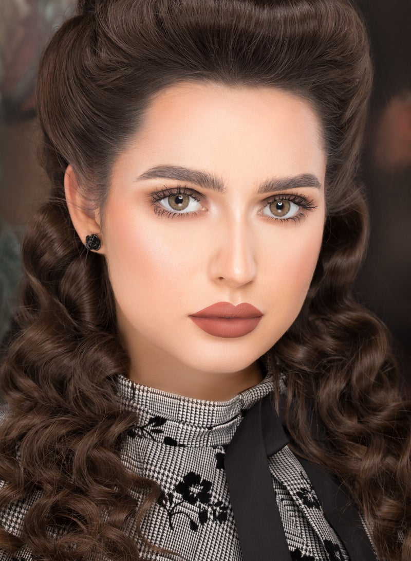 NATURÉL La Hazel Contact Lenses - Image 2