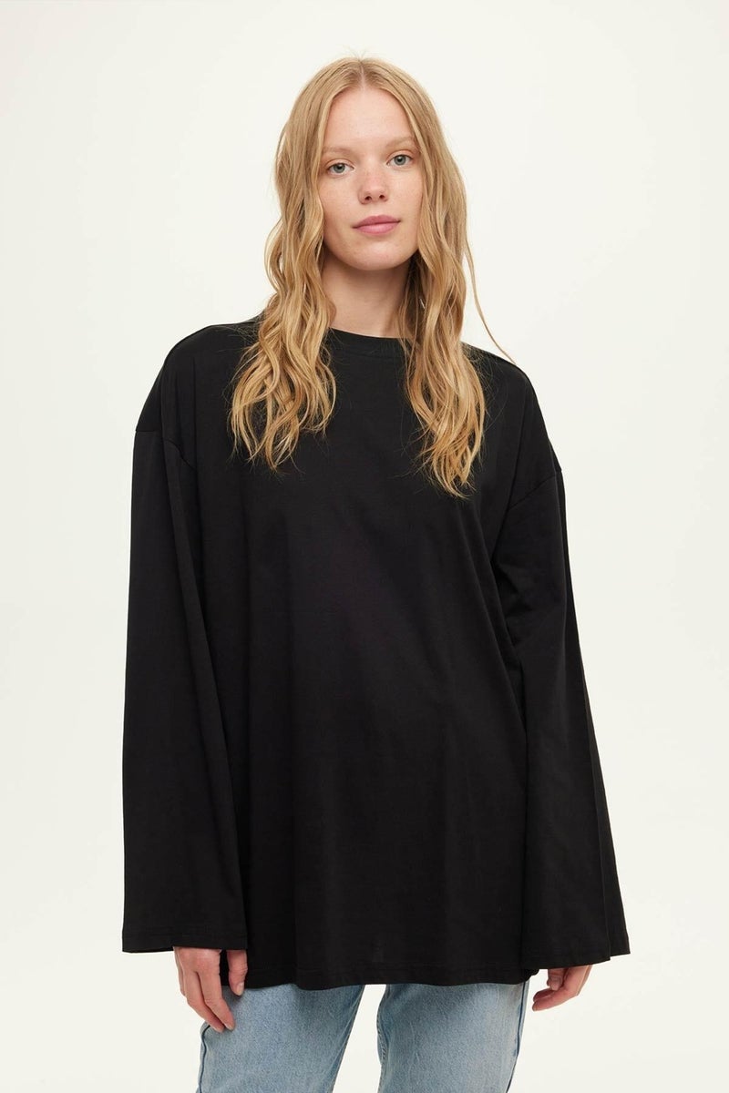 Manuka Wide Sleeve Oversized Black  - Image 1