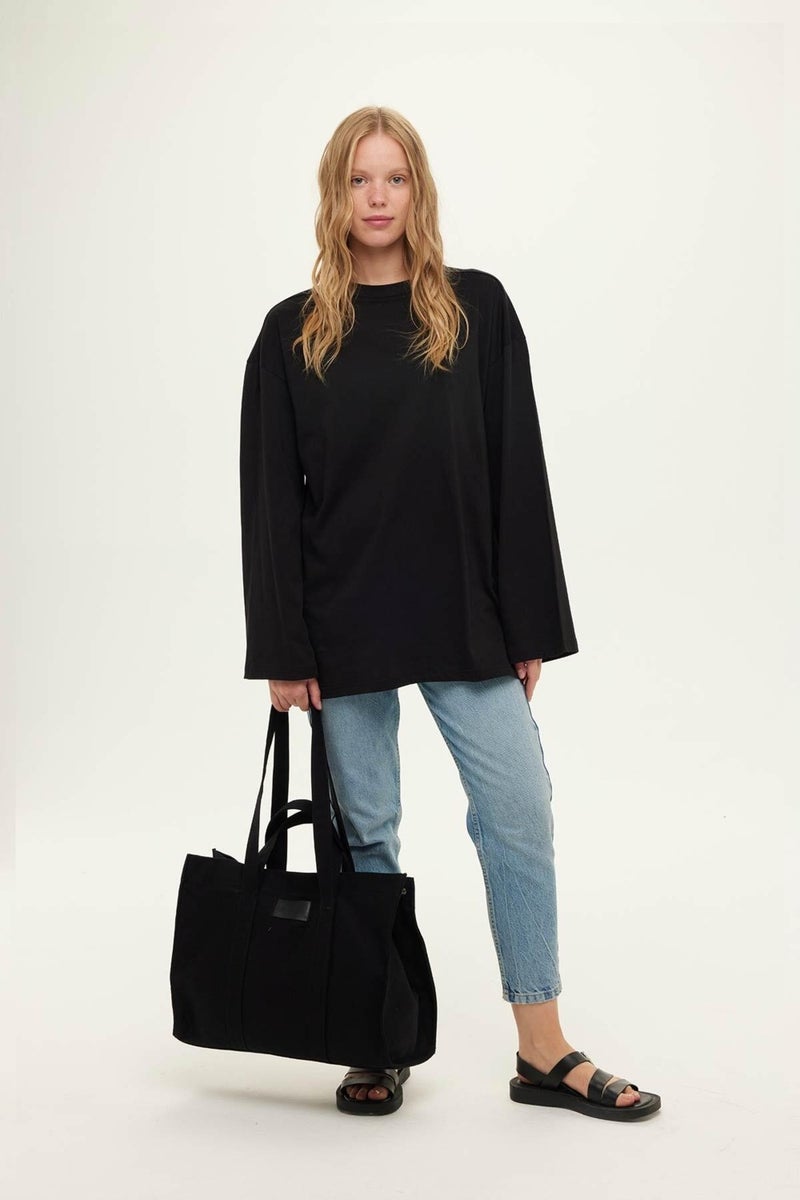 Manuka Wide Sleeve Oversized Black  - Image 2