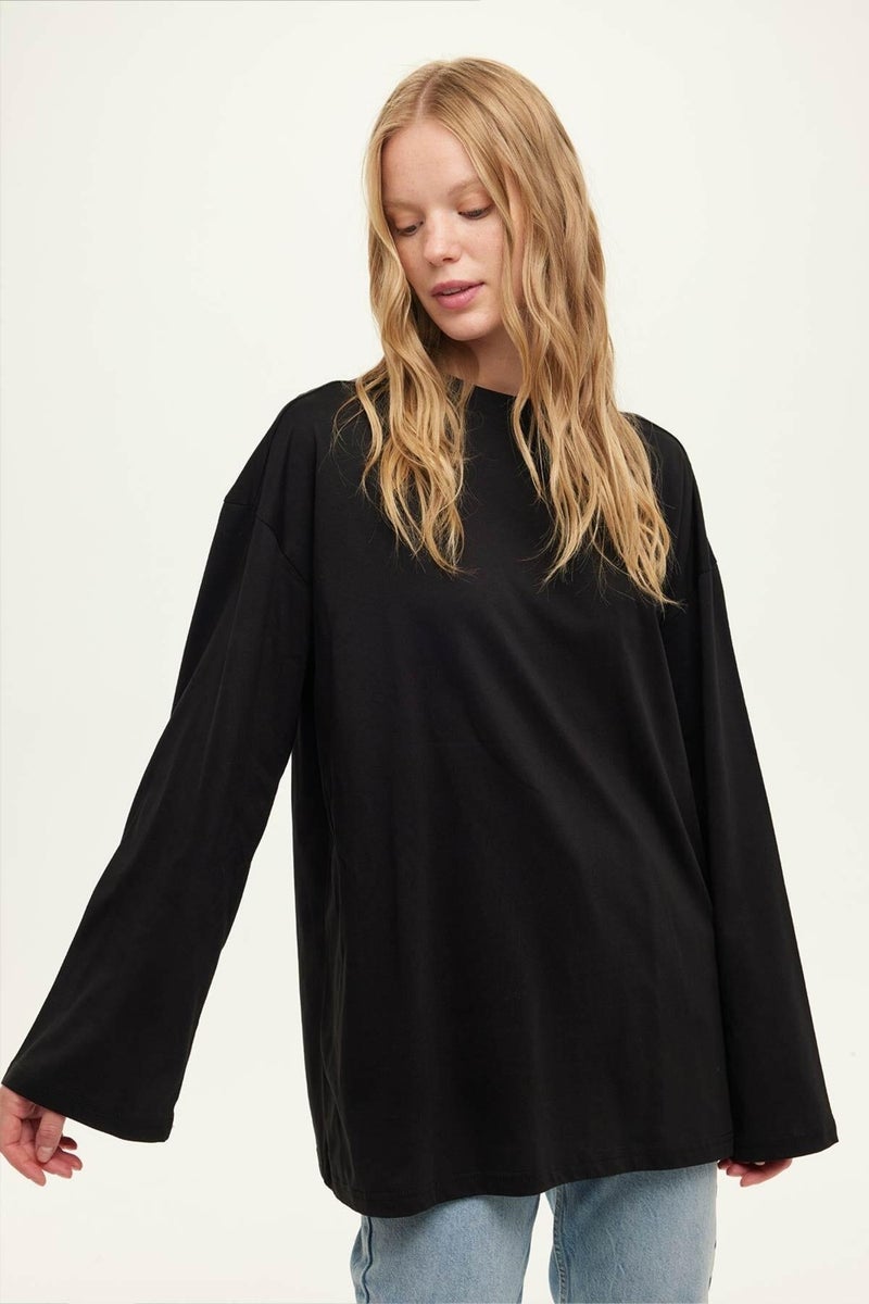 Manuka Wide Sleeve Oversized Black  - Image 3