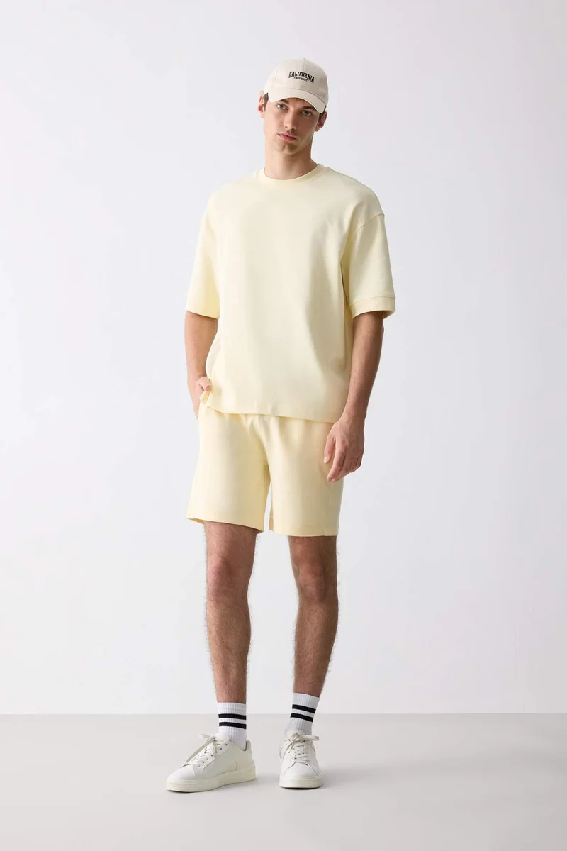ديفاكتو Regular Fit Regular Hem Shorts