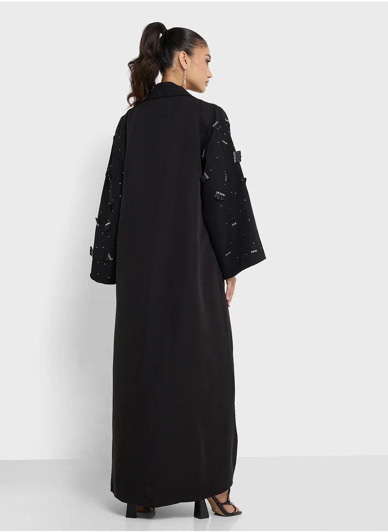 هيا كلوزيت Embellished V-Neck Flared Sleeve Abaya