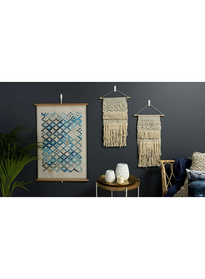 Command 17001ES Utility Hooks, medium, Holds 1.36 Kg. each hook, white color. 2 hooks and 4 strips/pack - Image 4