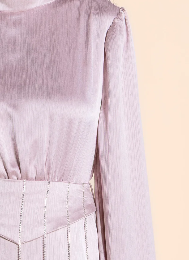 SHAPES DETAILED SATIN MAXI DRESS