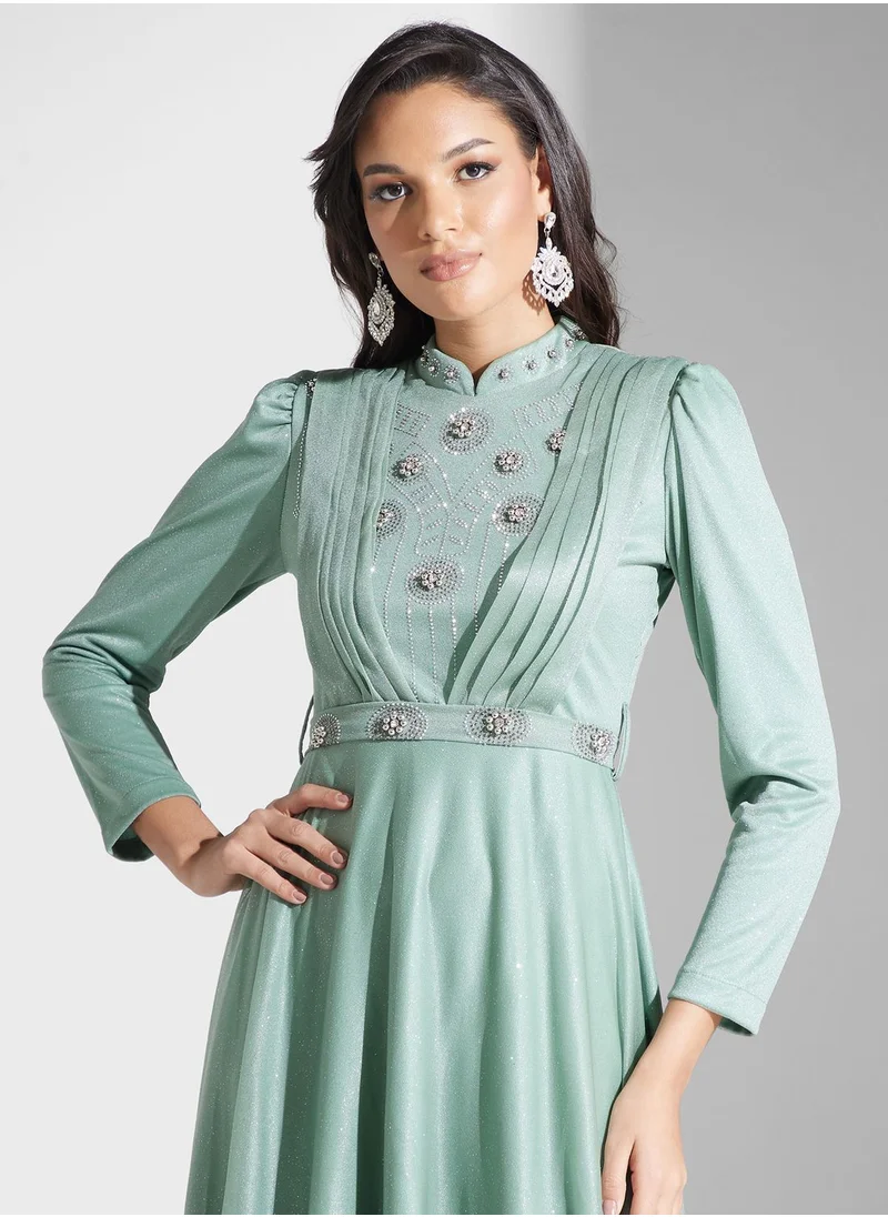 خزانة فستان لامع