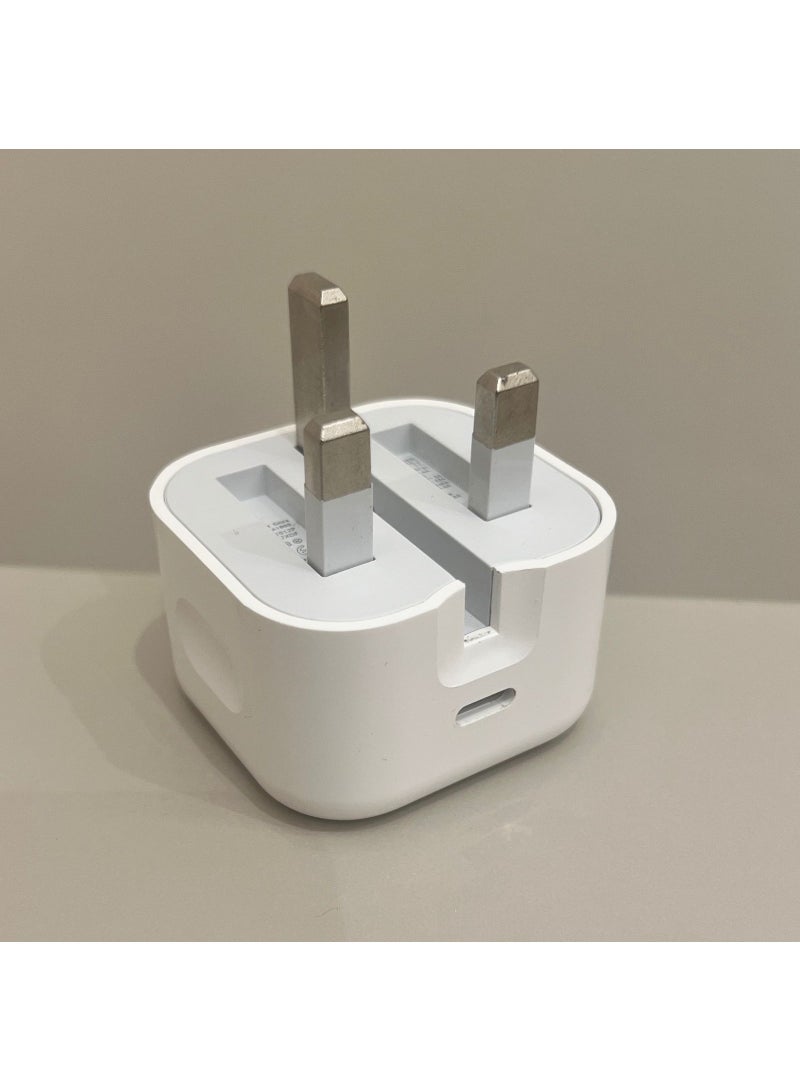 ICS 20W White Power Adapter with a 3-Prong Plug and USB-C Port - Image 4