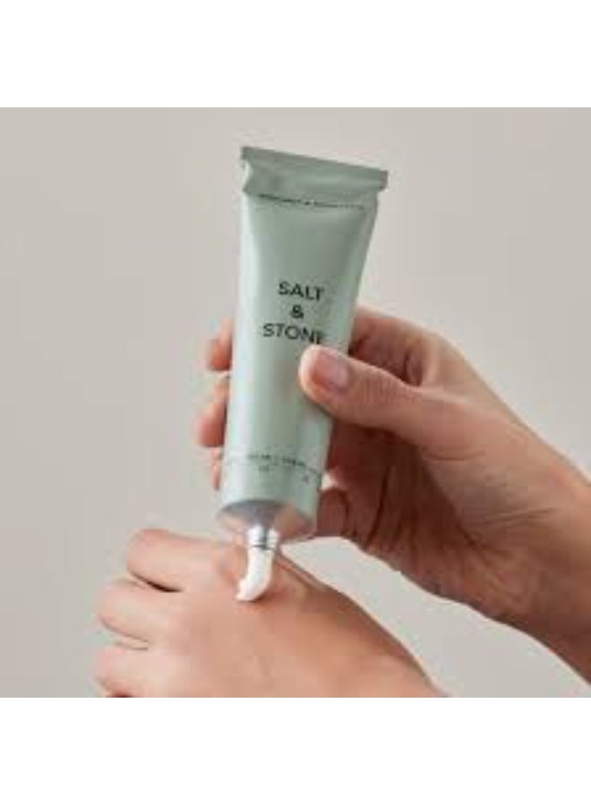 SALT & STONE Handcream Bergamot & Hinoki 60ml - Image 4