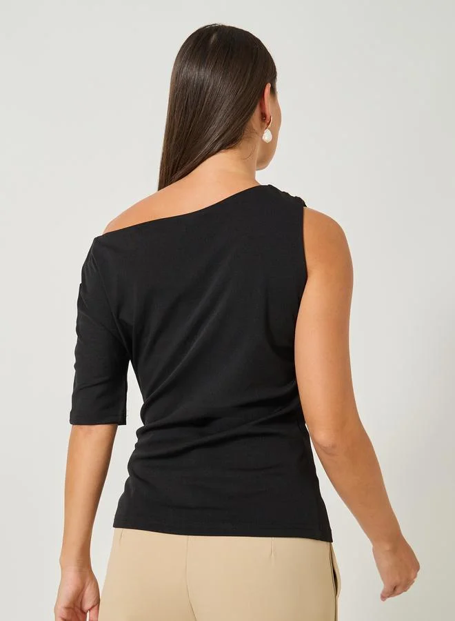 Styli Styli Ruched Asymmetric Neckline Fitted Top with Metal Trim