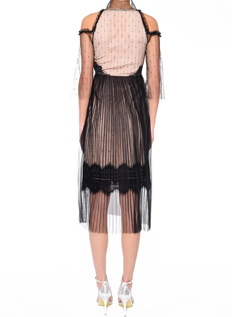 ترو ديكادينس Arleth Black Nude Tulle Midi Dress