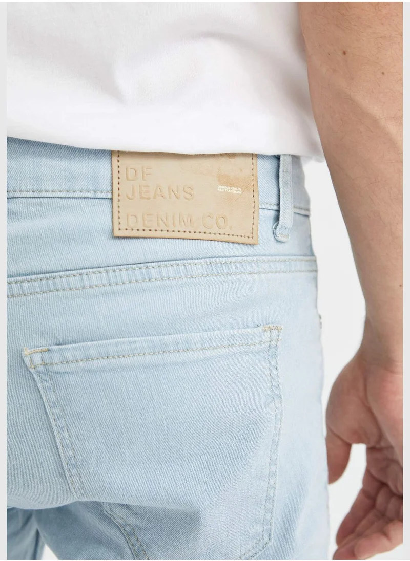 ديفاكتو Man Regular Fit Denim Trousers