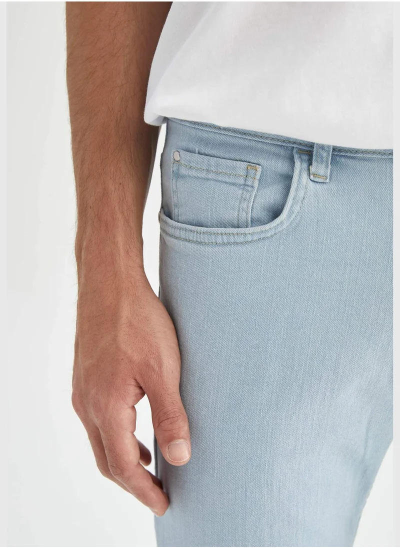 ديفاكتو Man Regular Fit Denim Trousers