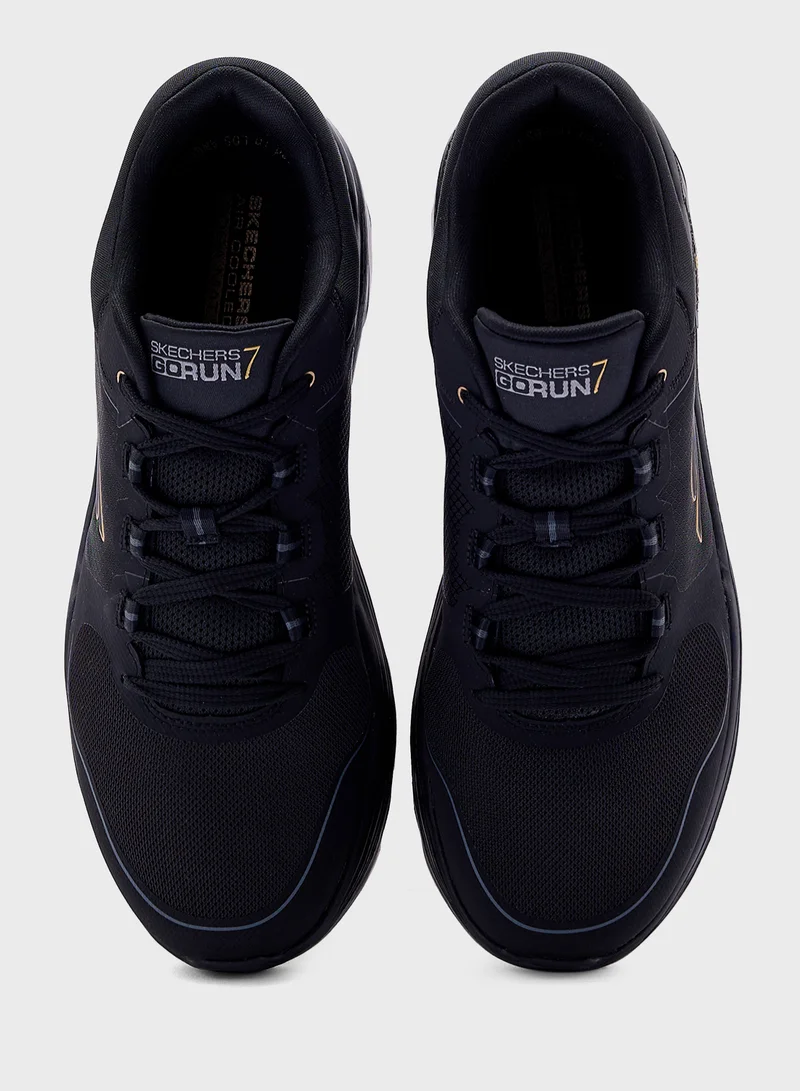 SKECHERS Go Run 7.0