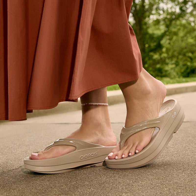 OOFOS OOmega OOlala Recovery Sandal, Nomad - Womenâ€™s Size 8 - Image 3