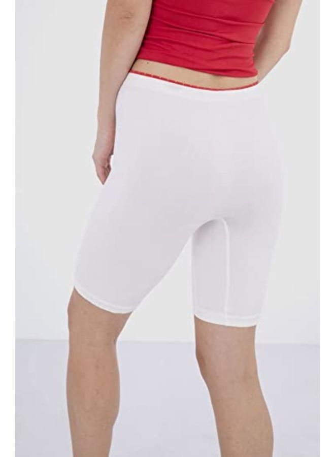 Carina Women's shorts in a cotton blend with a knee length and a mid rise waist - Image 4
