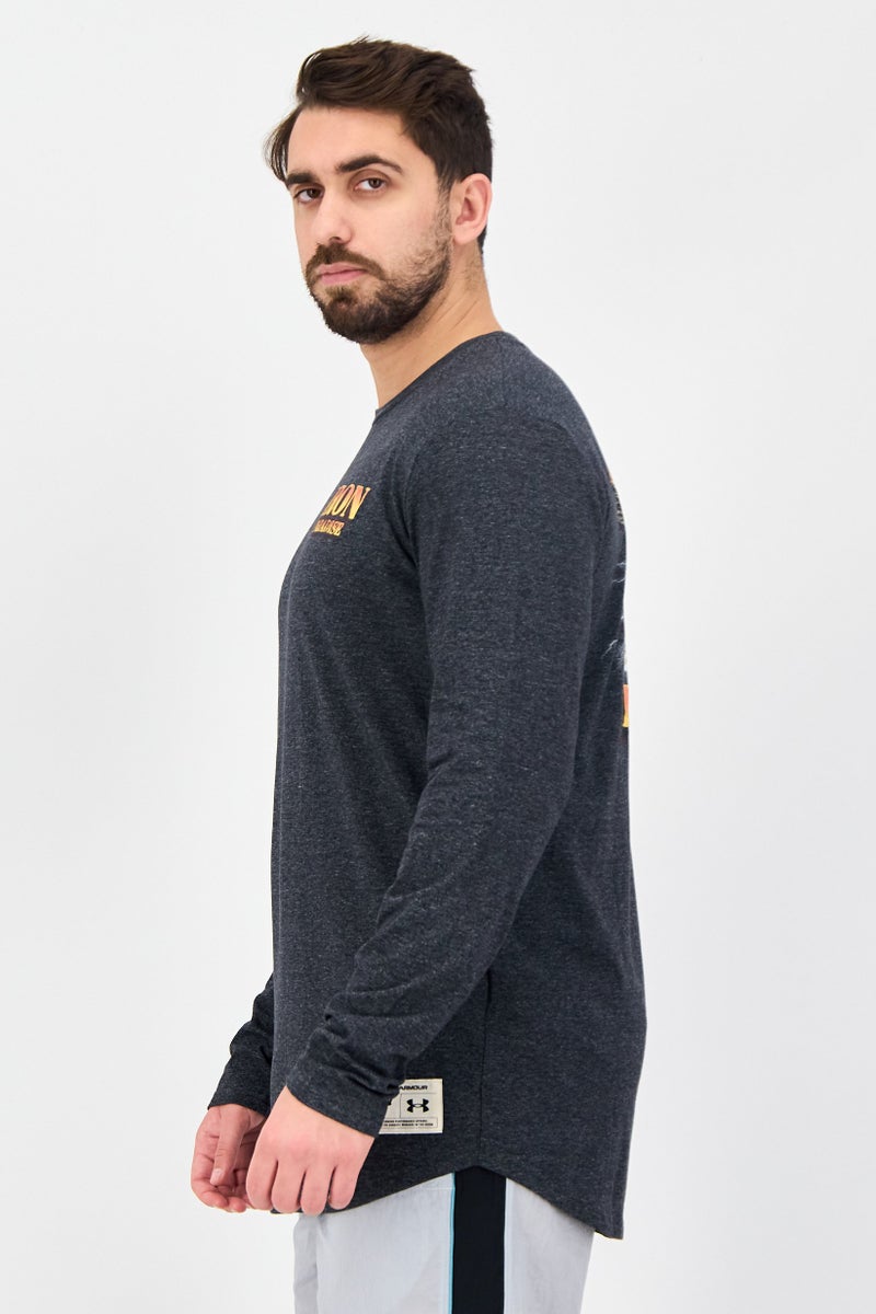 UNDER ARMOUR تي شيرت رجالي فضفاض بأكمام طويلة للخارج، رمادي داكن - Image 2
