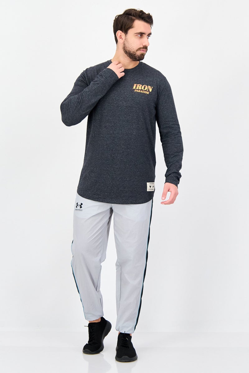 UNDER ARMOUR تي شيرت رجالي فضفاض بأكمام طويلة للخارج، رمادي داكن - Image 4