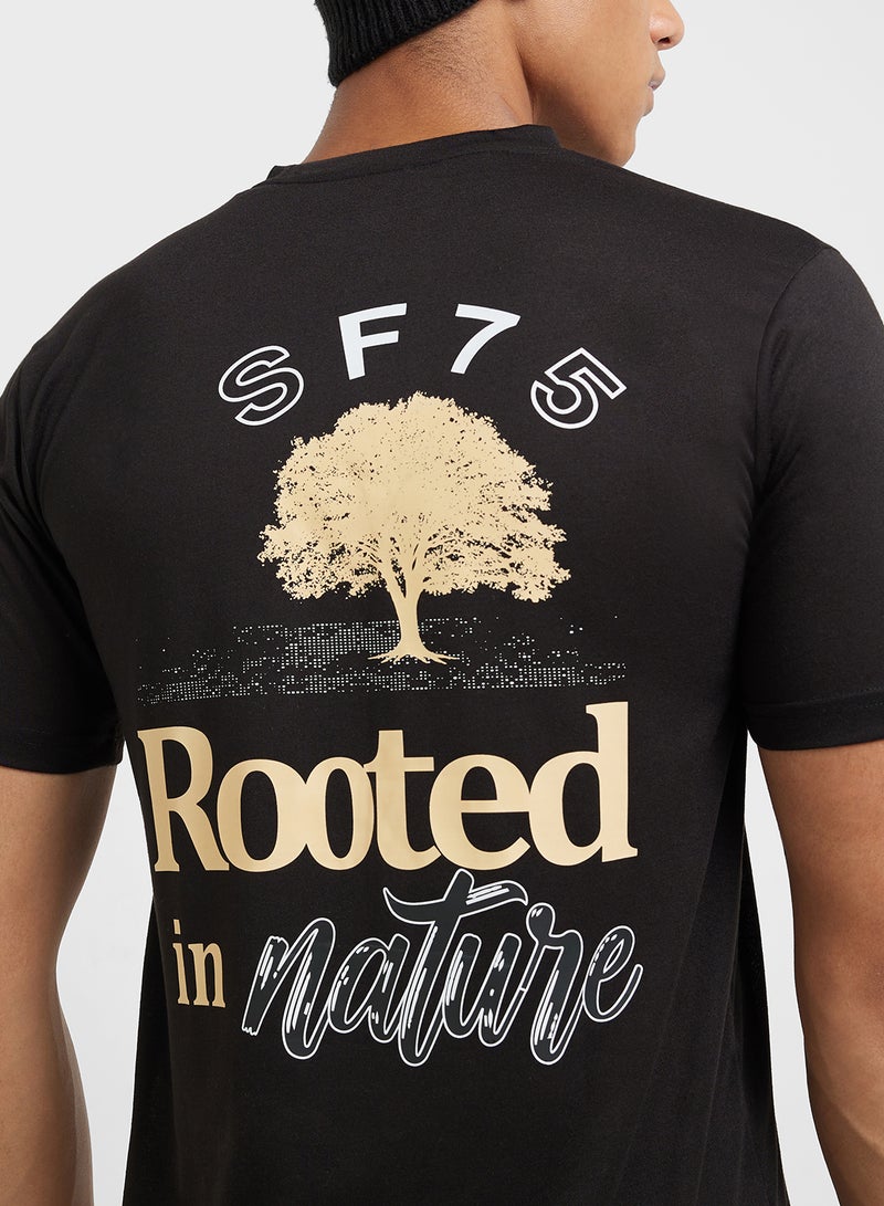 سفنتي فايف تيشيرت بطباعة جرافيك - Image 3