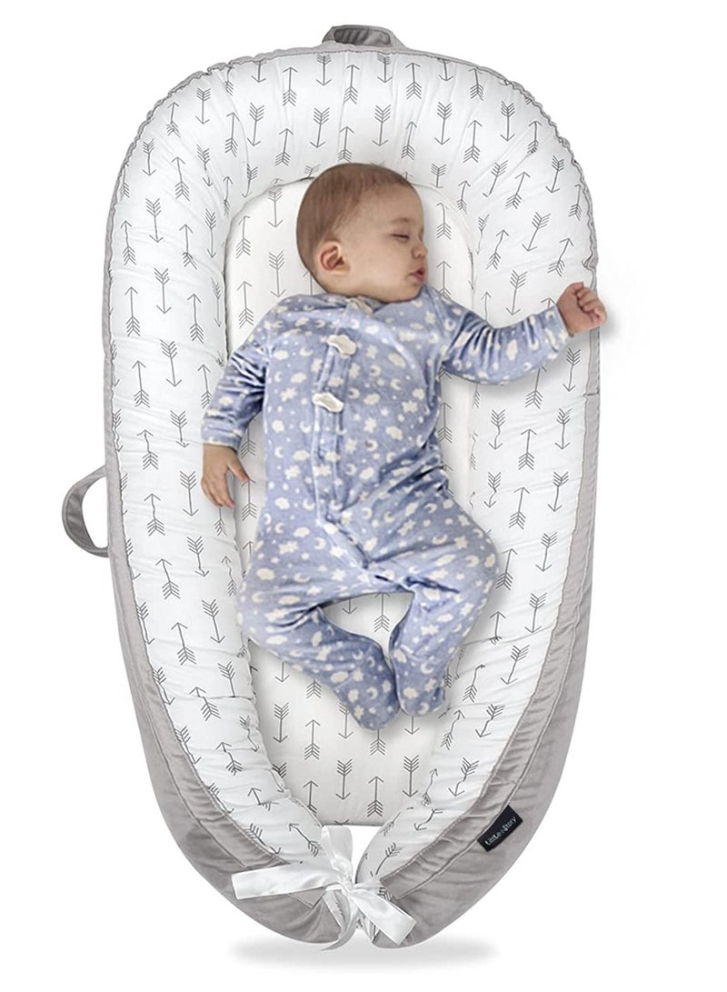 Little Story Soft Breathable Fiberfill Newborn Lounger Bed - Arrow Grey - Image 2