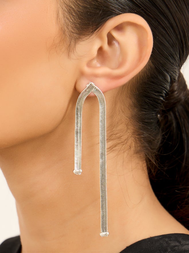 Styli Styli Long Chain Dangle Earrings - Image 2