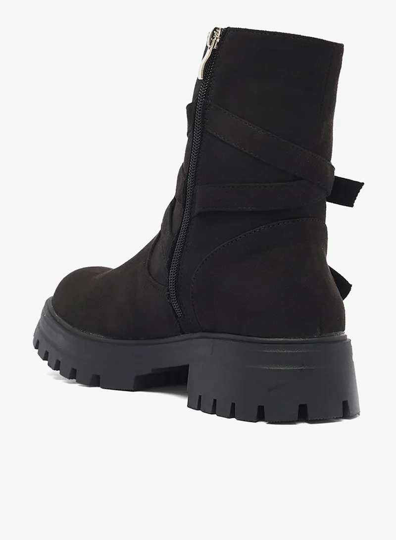 ايلا جزمة للكاحل بنعل سميك