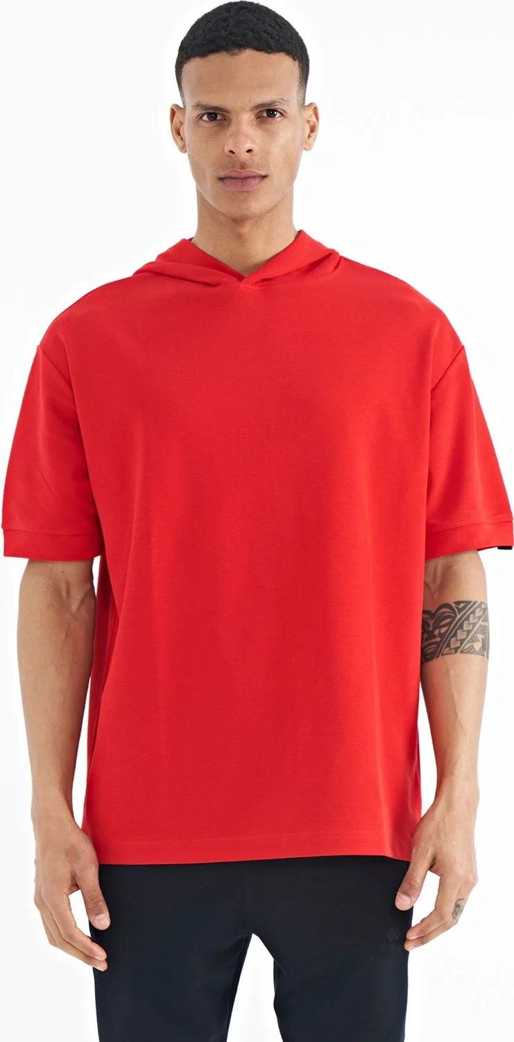 تومي لايف Red Hooded Sleeve Label Detail Oversize Men's T-Shirt - 88179